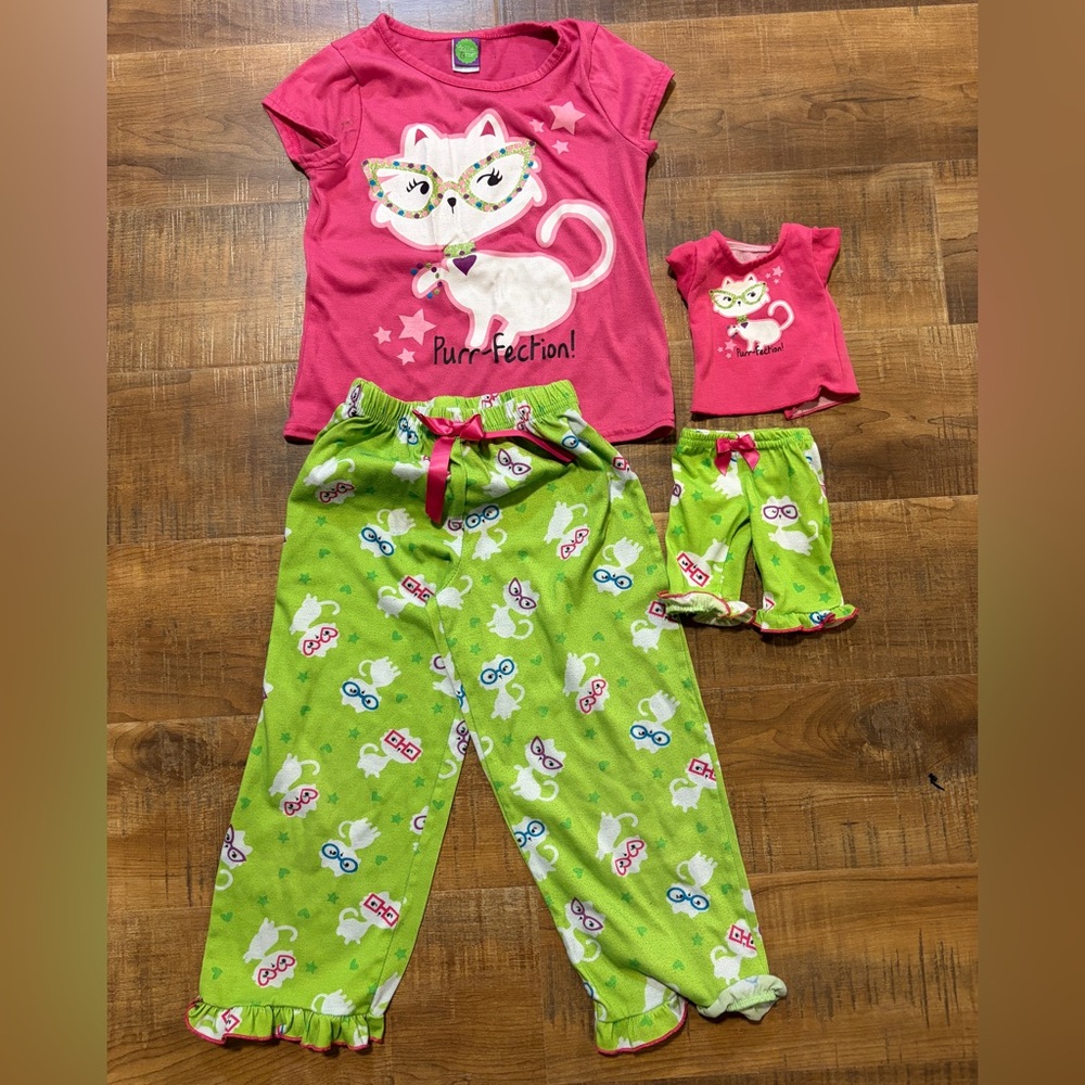 Girls Size 8 Pajama set with Matching 18 in doll clothes